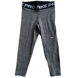 NWT Nike Pro Dri-Fit Tight Fit Crop Legging/Pant Black/Grey Sz M